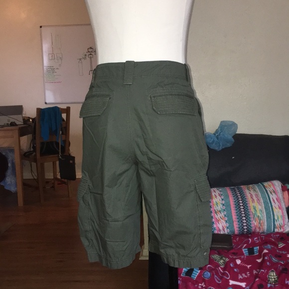 NWOT Apartment 9 Olive green cargo shorts - Picture 5 of 7